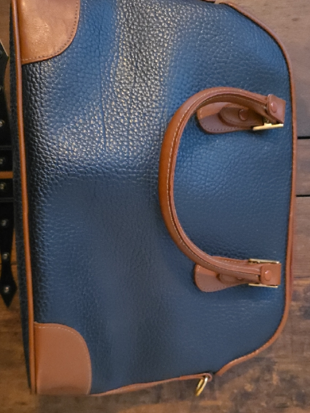 GUESS Navy and Brown Pebble-Textured Leather Messenger Bag -10 - Picture 4 of 6